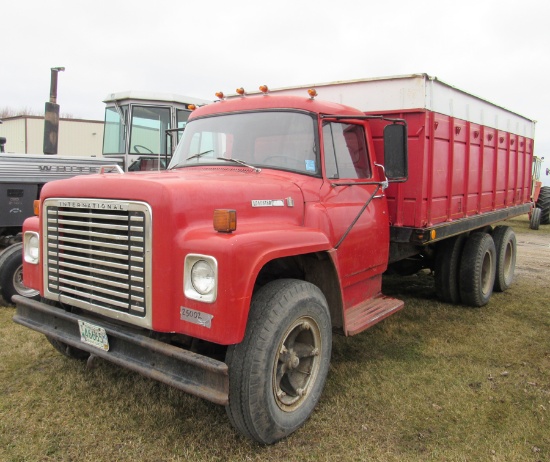 1975 International grain truck