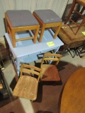 desk, 4 childs chairs