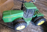 JD 8870 toy tractor