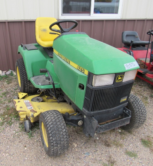 John Deere 425 Rider Mower