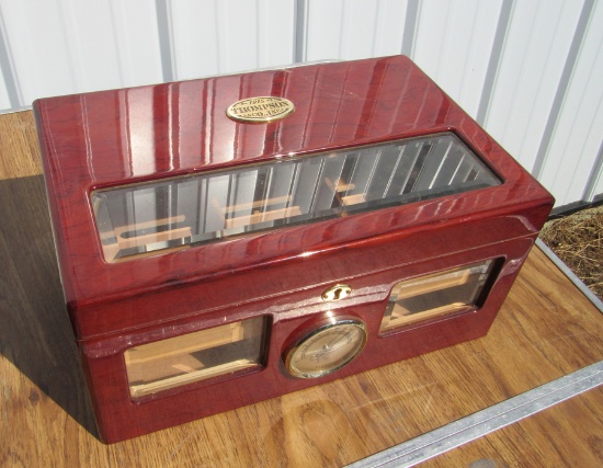 Thompson Co cigar box