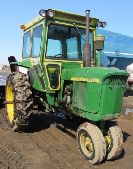 John Deere 3020 tractor (does not run)
