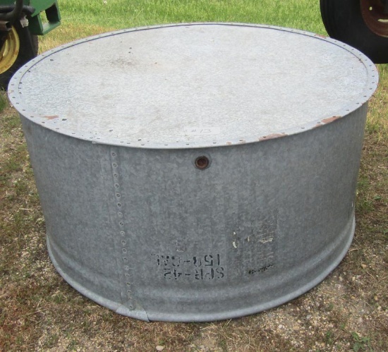 200 gal round galvanized water tank