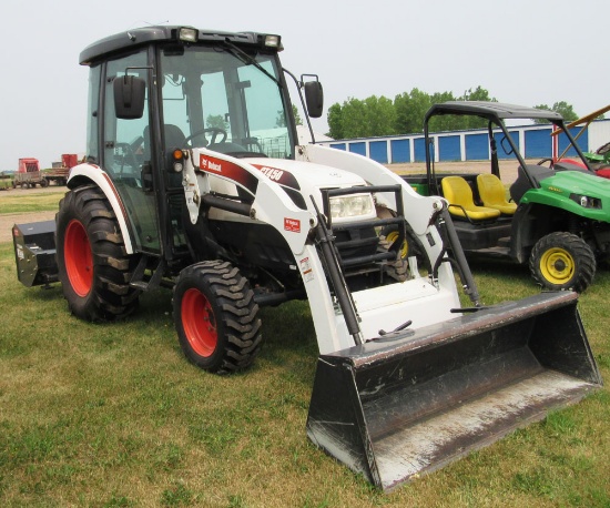 Bobcat CT450 utility tractor