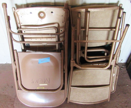 3 trunks, card table and chairs