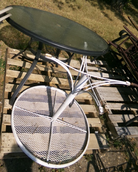 patio tables and chairs