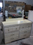 dresser w-mirror