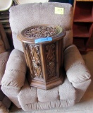 recliner, in-table