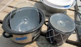 2 crock pots
