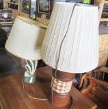 dresser w/ 2 lamps