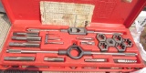Magna tap and die set