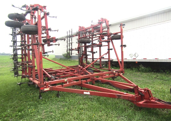 Case IH 4900 field cultivator, 52’