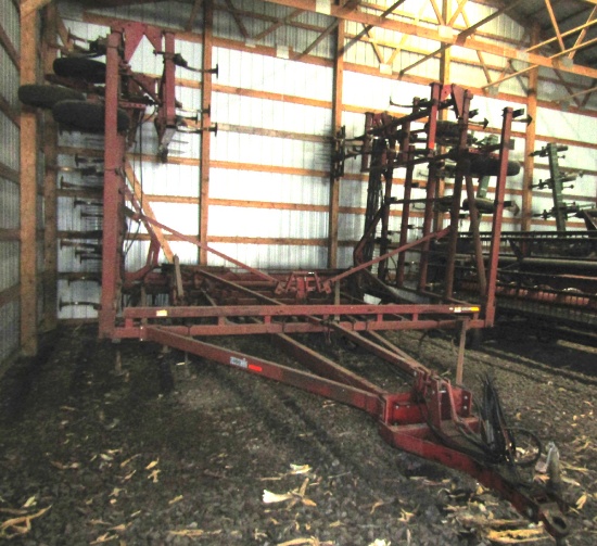 Case IH 4900 field cultivator, 42’