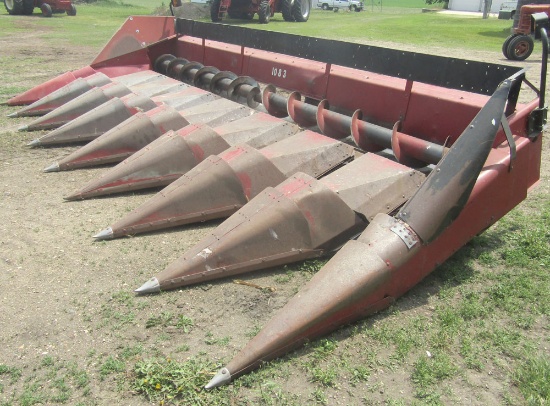 Case IH 1083 corn head, 8 row 30”