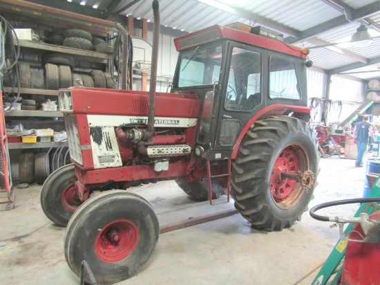 IH Farmall 1468 tractor