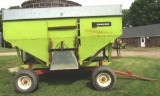 350 bu Parker gravity box w/ Kewanee 47 running gear