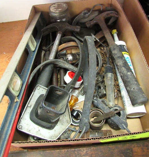 hammers, level, Dodge hitch light, straps
