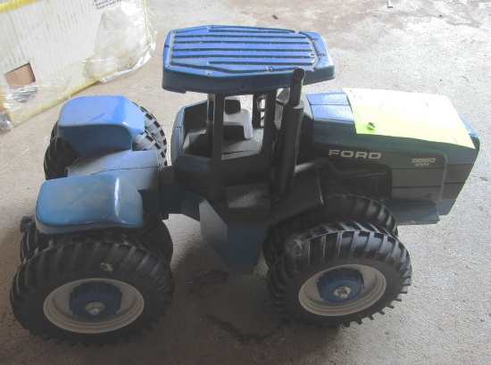 Ford tractor toy