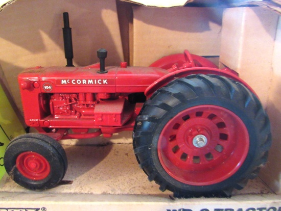 Mc Cormick wd-9 tractor toy