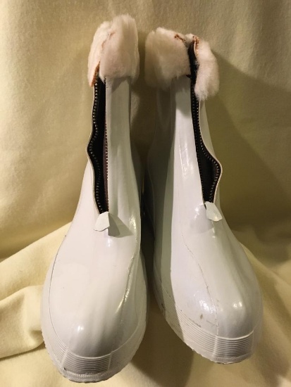 Sears Women's White Rubber Felt-lined Grandstand Boots