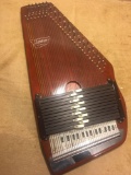 Vintage Oscar Schmidt 12-chord Autoharp, 36 Strings