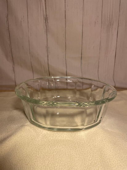 Pyrex Clear Glass Oval Casserole Dish, #804B