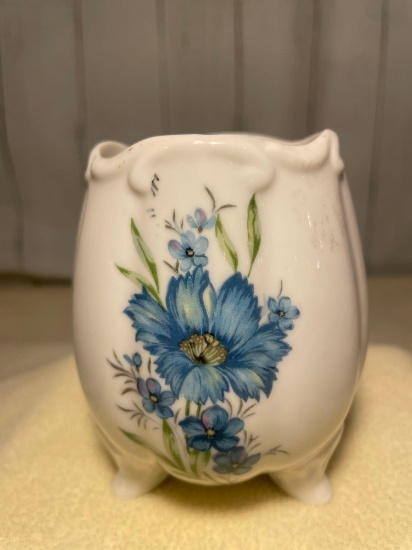 Vintage INARCO Blue Floral Scalloped Tri-Footed Egg Shaped Vase, Japan