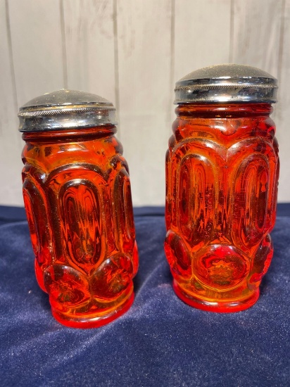 Vintage LE Smith Moon and Stars Amber Salt and Pepper Shakers