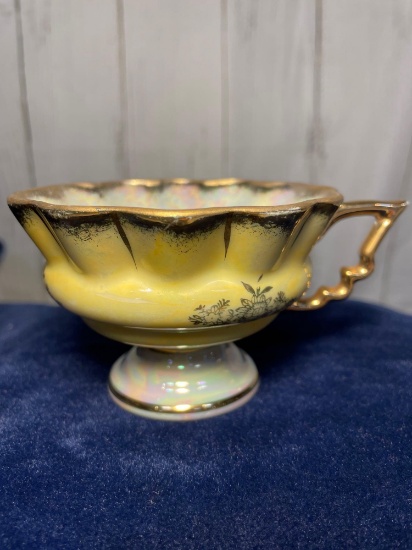 Vintage Fan Crest Iridescent Yellow Tea Cup Fine China, Japan, 1976