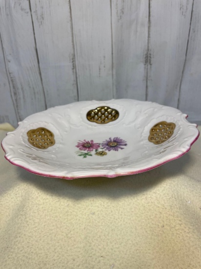 Vintage Porcelain Trinket Dish with Gold Painted Lattice Ovals on Sides, Hand Painted Straw Flowers
