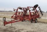 IH 4600 Vibra Shank Field Cultivator