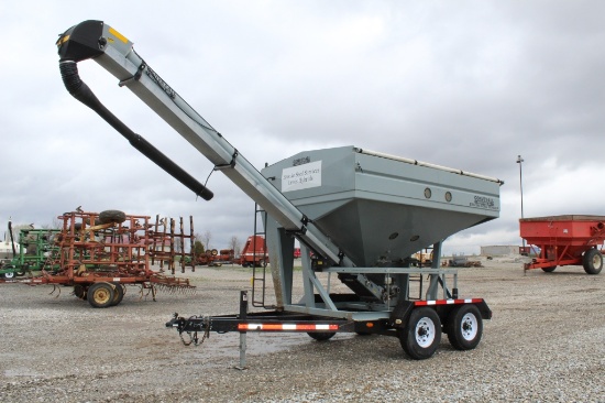 2009 Convey-All BTS290 T/A seed tender