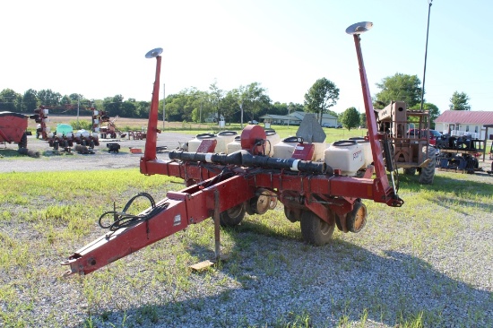 White 5100 4 row 30" planter