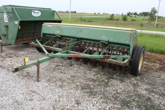 John Deere 8200 grain drill