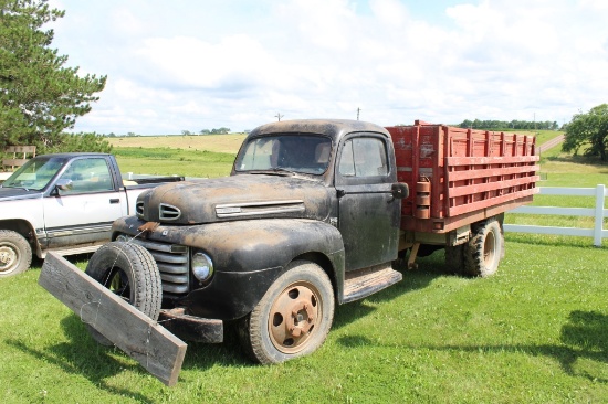 1949 Ford F-6 grain truck