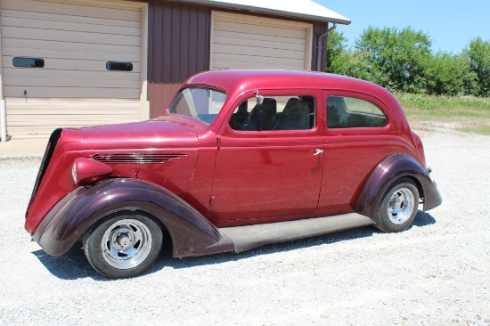 1936 Nash custom sedan