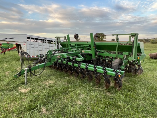 Great Plains 2010 solid stand 20’ grain drill