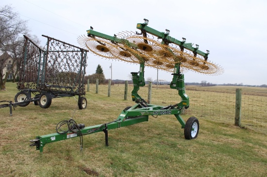 Ogden Hybrid Hay Runner 10-wheel hay rake