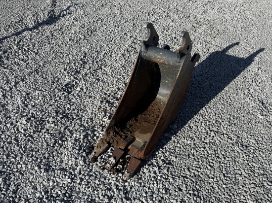 John Deere 12" excavator bucket