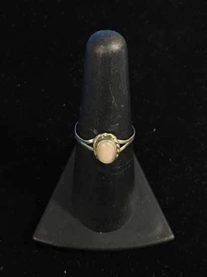 Old Pawn Sterling Silver & Mother of Pearl Ring - Size 6.75