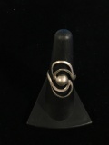 Ornate Swirl Modernist Sterling Silver Ring - Size 7.5