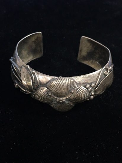 Vintage Artisan Crafted Sterling Silverr Repousse Floral Cuff Bracelet - 46 Grams