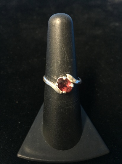 Red Garnet & Sterling Silver Ring - Size 6.5
