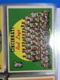 1959 Topps #111 Cincinnati Reds Team Card