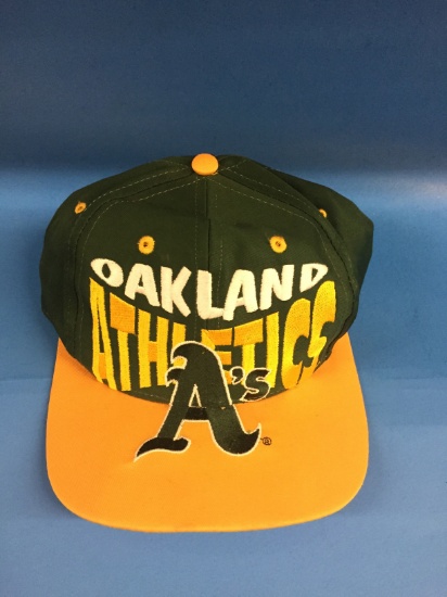Vintage MLB Genuine Oakland Athletics Snapback Hat - New With Tags