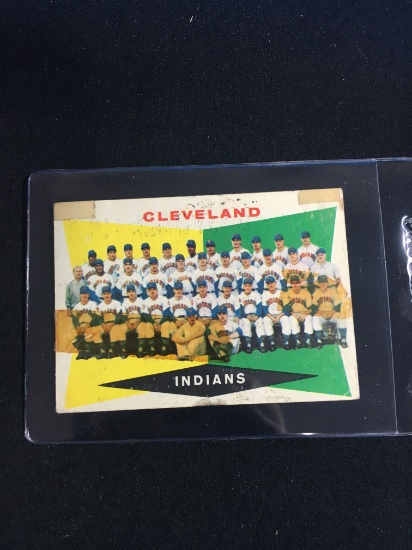 1960 Topps #174 Cleveland Indians Team Card Baseball Card