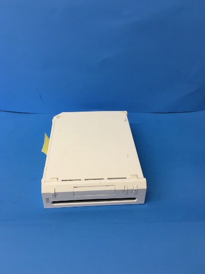 White Nintendo Wii Console