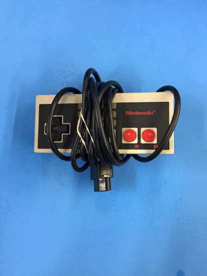 Original Nintendo NES Game Pad Controller