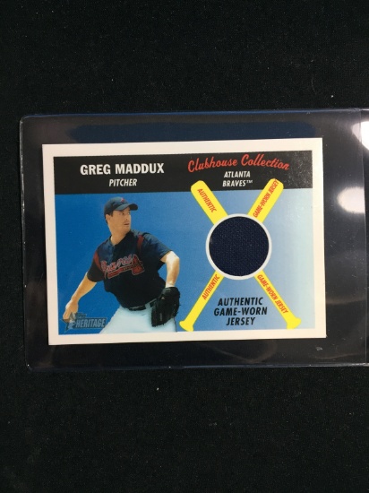 2004 Topps Heritage Clubhouse Greg Maddux Game Used Jersey Baseball Card