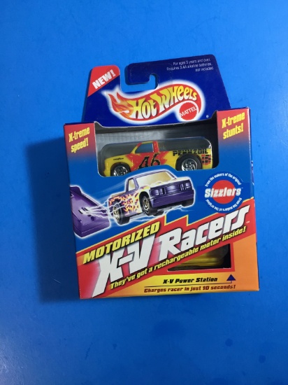 HOT WHEELS NEW IN PACKAGE - Motorized X-V Racers